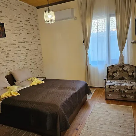 Διαμέρισμα Cozy In By Georgievi *